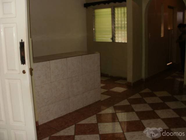 VENTA DE CASA DE 2 PLANTAS EN LA COLONIA EL SITIO — foto 2