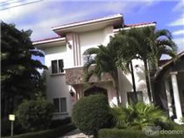 Venta de Casa de Playa en Tela — foto 1