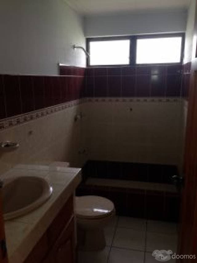 Se alquila apartamento tipo town house de dos pisos — foto 7