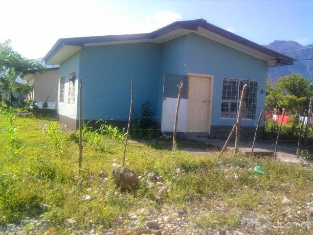 VENDO LINDA CASA EN LA CEIBA — foto 1