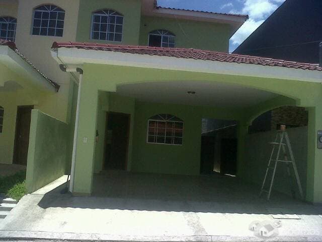 Hermosa casa — foto 1